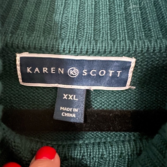 Karen Scott 100% cotton turtle neck sweater in hunter green color - Picture 4 of 7
